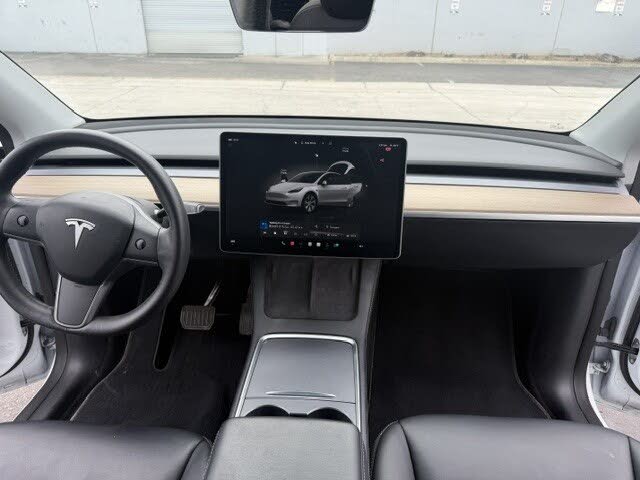 2022 Tesla Model Y Long Range - Electric SUV