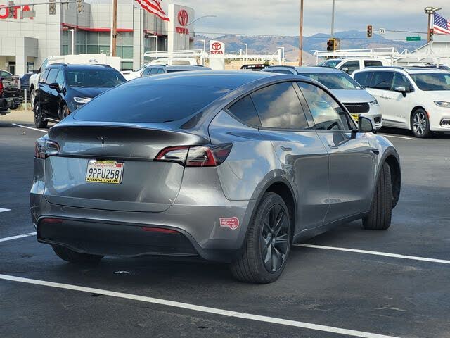 Premium 2025 Tesla Model Y Long Range RWD SUV