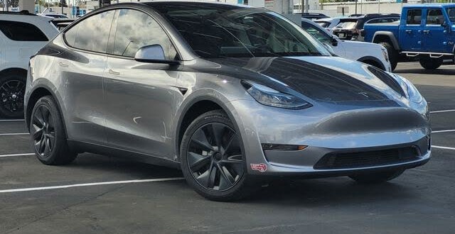 Premium 2025 Tesla Model Y Long Range RWD SUV