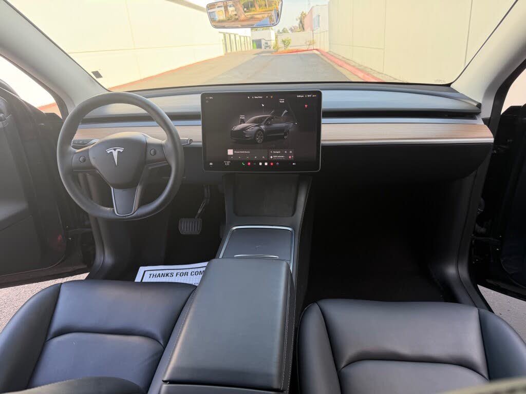 2025 Tesla Model Y Long Range RWD - Electric SUV