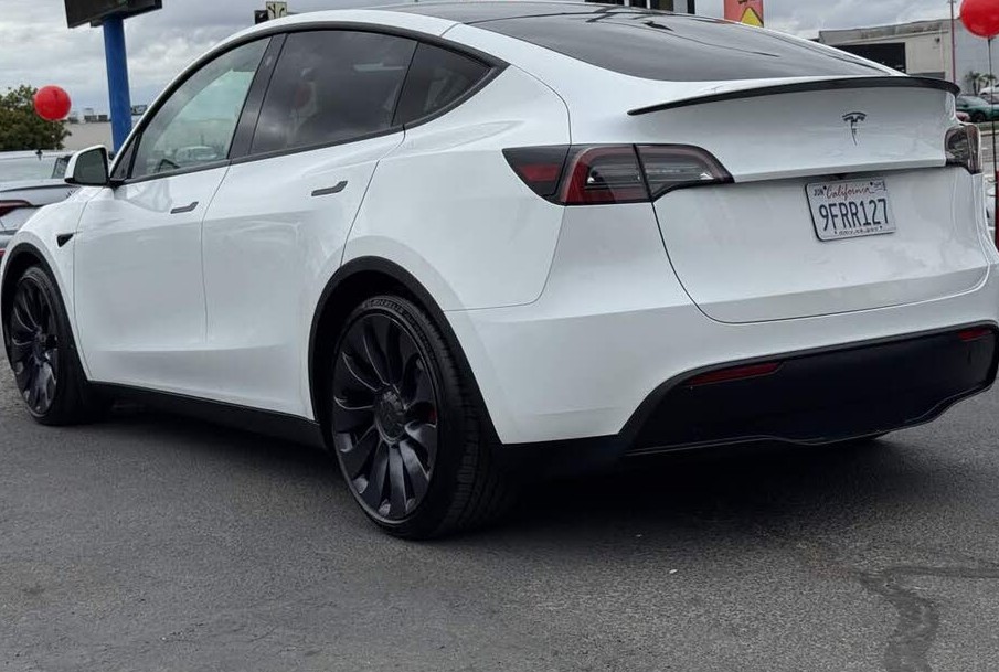 2023 Tesla Model Y Performance AWD - Electric SUV