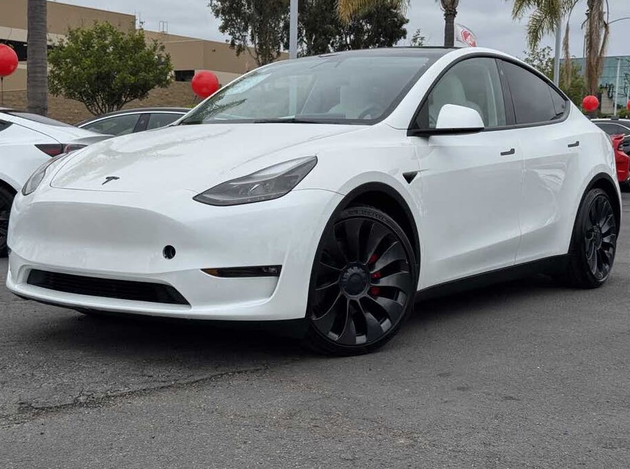 2023 Tesla Model Y Performance AWD - Electric SUV