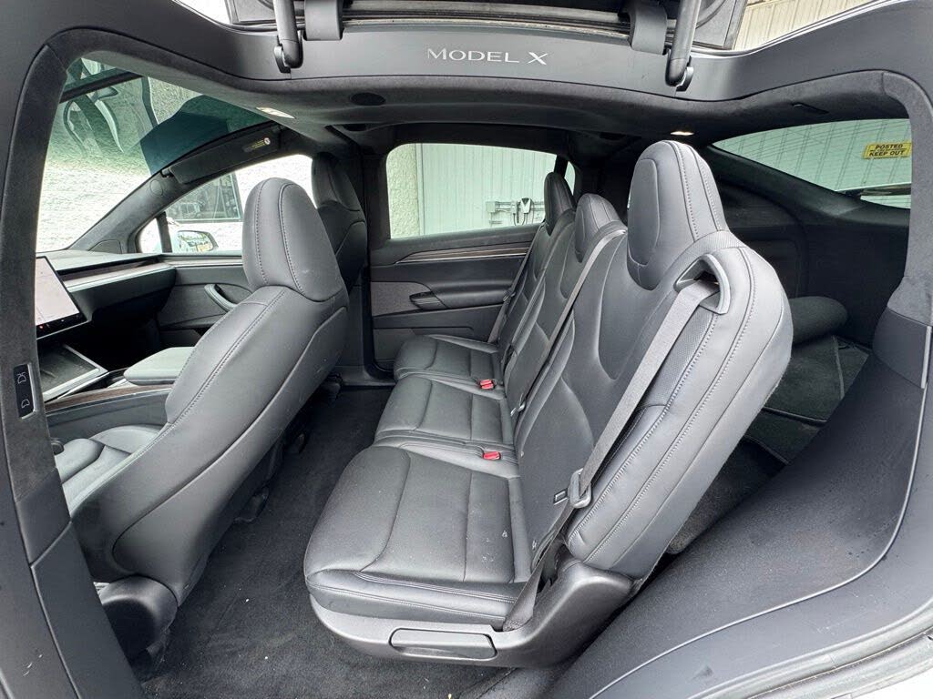 2022 Tesla Model X AWD – Luxury Electric SUV