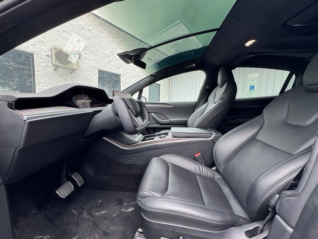 2022 Tesla Model X AWD – Luxury Electric SUV