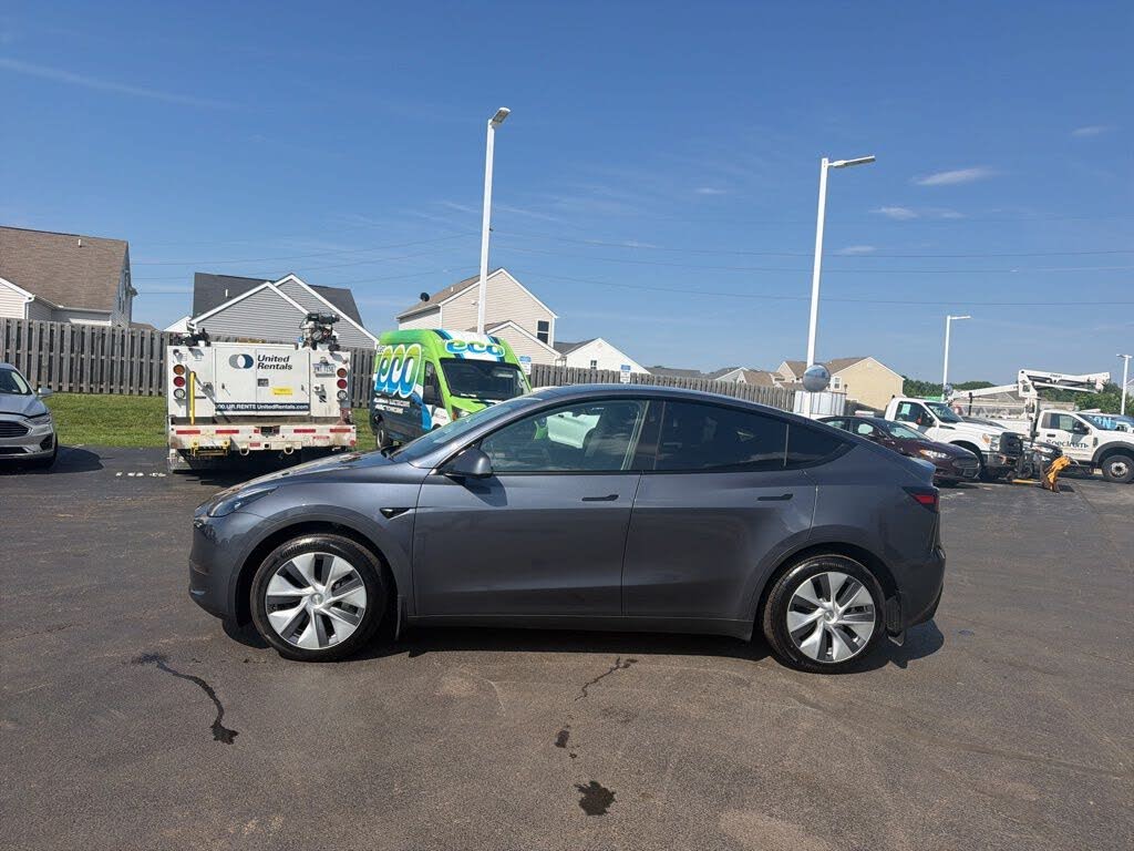 2023 Tesla Model Y Long Range AWD – Low Mileage Electric SUV