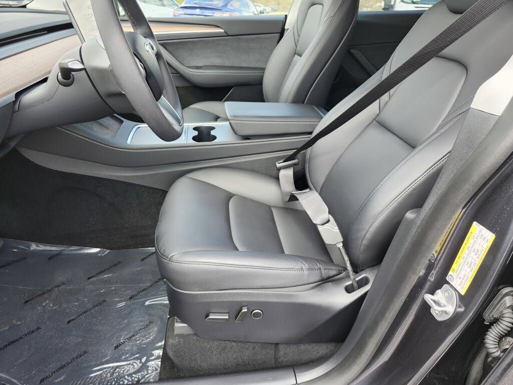 Well-Maintained 2024 Tesla Model Y Long Range AWD SUV