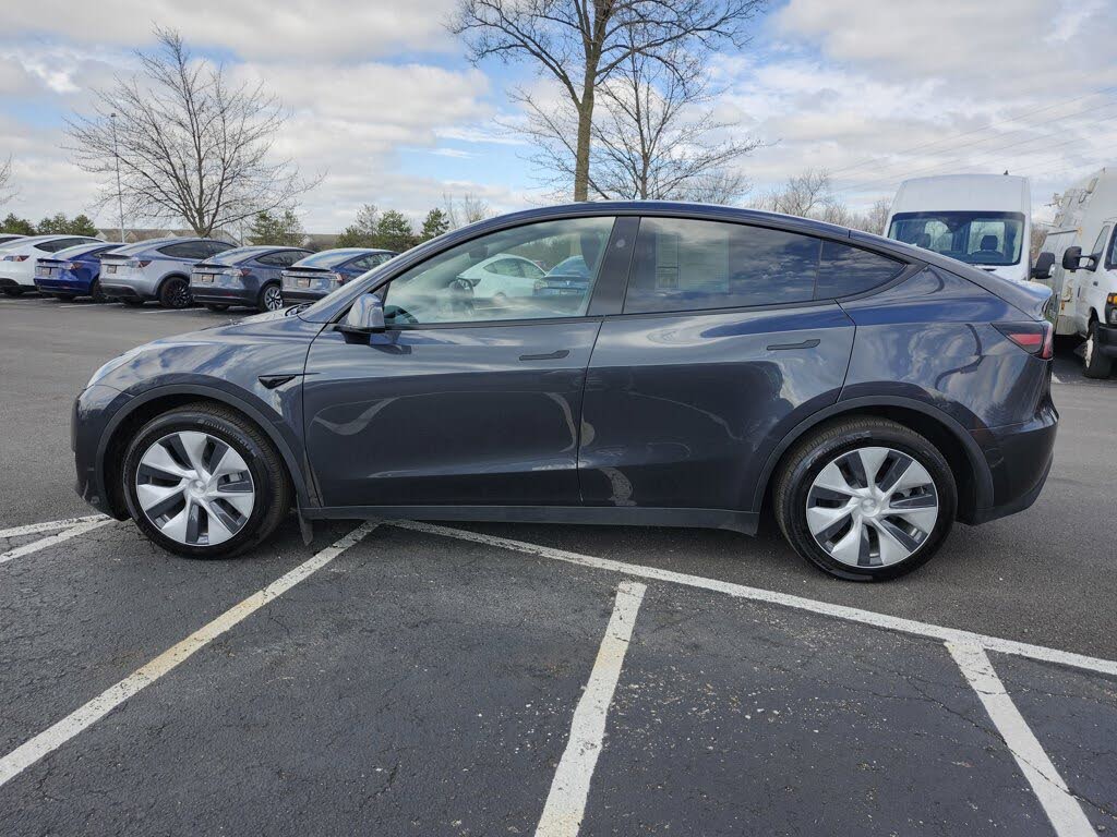 Well-Maintained 2024 Tesla Model Y Long Range AWD SUV