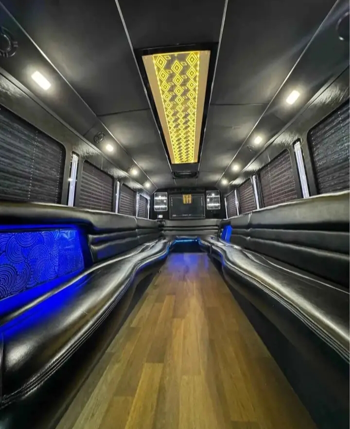 2015 Ford F-550 Party Bus