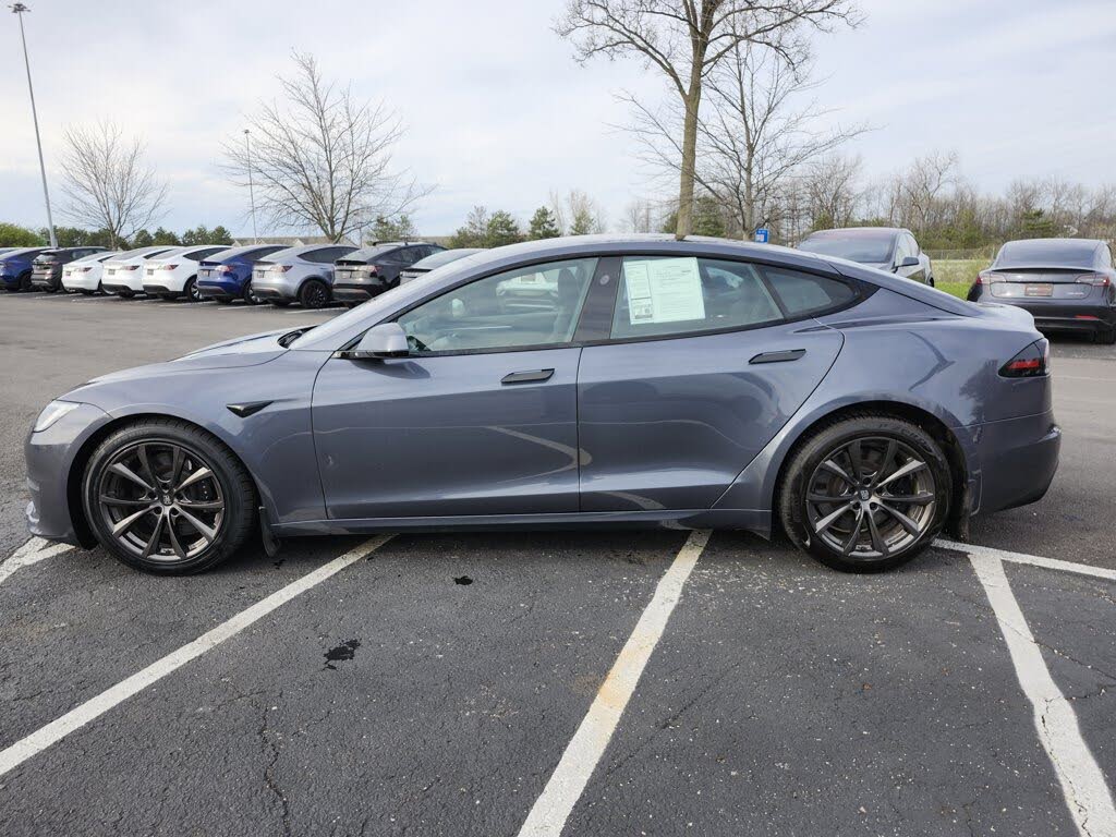 2022 Tesla Model S AWD – Luxury Electric Sedan