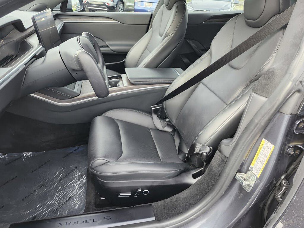 2022 Tesla Model S AWD – Luxury Electric Sedan