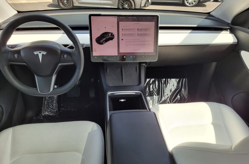 2022 Tesla Model Y AWD - Electric SUV