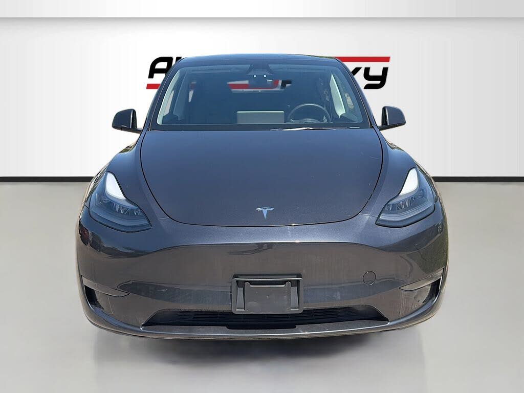 2024 Tesla Model Y Long Range AWD — Low Mileage SUV