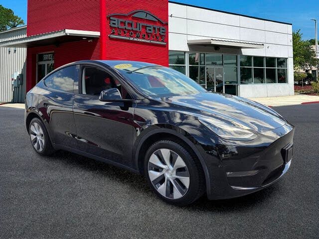 Well-Maintained 2023 Tesla Model Y Long Range AWD SUV