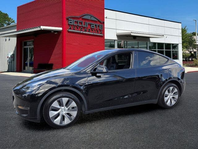 Well-Maintained 2023 Tesla Model Y Long Range AWD SUV