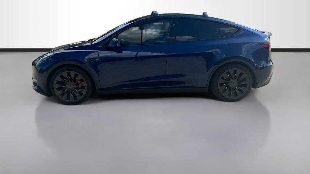 2024 Tesla Model Y Performance AWD – Low Mileage SUV