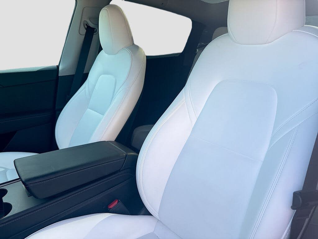 2024 Tesla Model Y Performance AWD – Low Mileage SUV