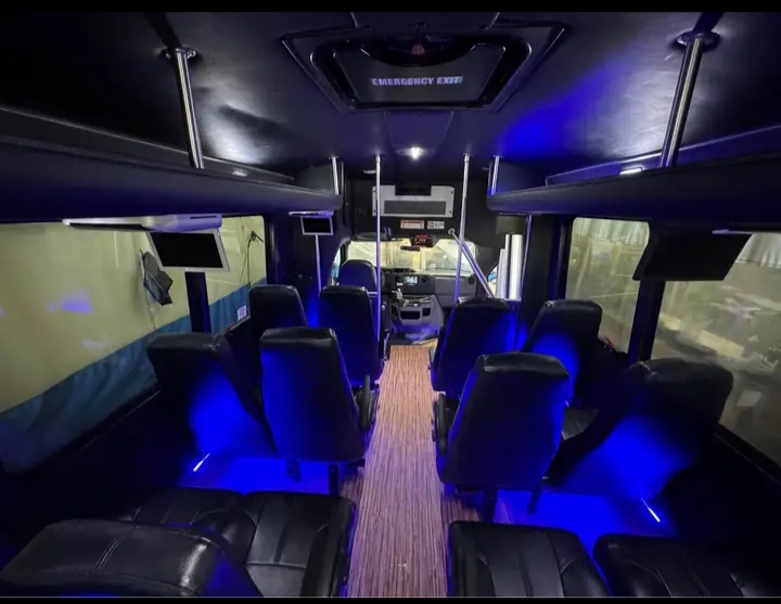 2015 Ford E-450 Shuttle Bus