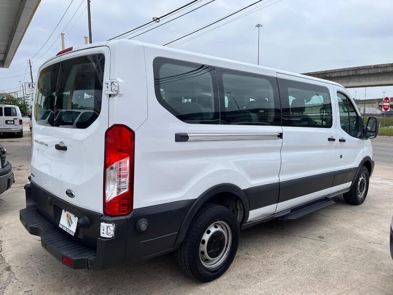 Premium Passenger Van : 2016 Ford Transit 350 XL