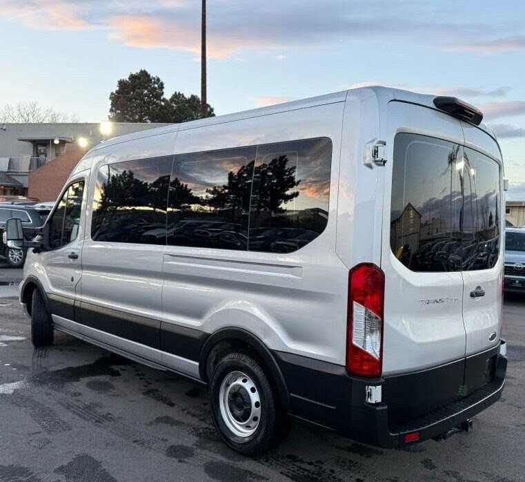 2022 Ford Transit Passenger 350 XL Medium Roof LB RWD