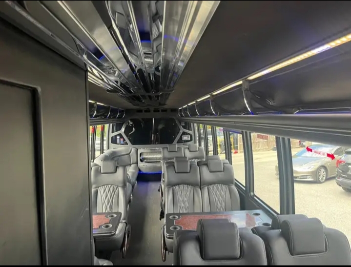 2016 Freightliner M2 Shuttle Bus