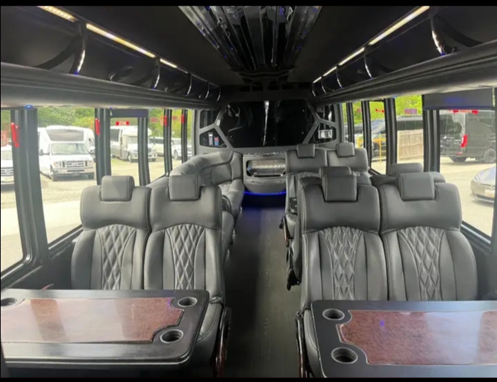 2016 Freightliner M2 Shuttle Bus