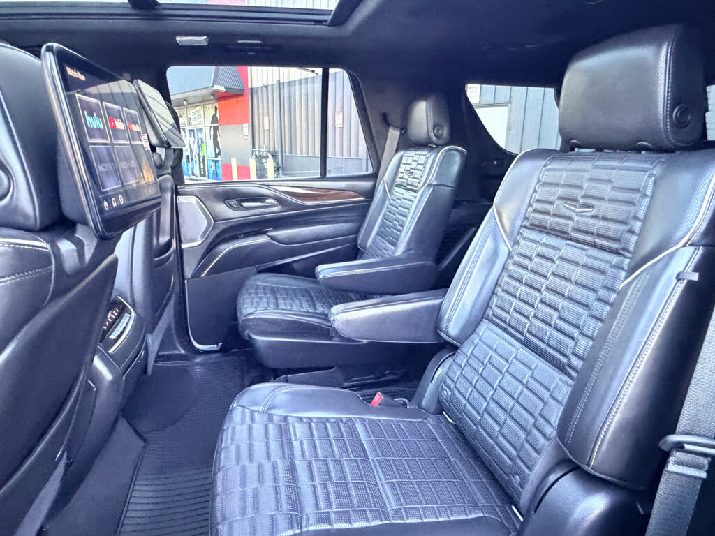 Premium SUV: 2022 Cadillac Escalade Sport Platinum