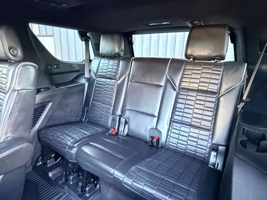 Premium SUV: 2022 Cadillac Escalade Sport Platinum