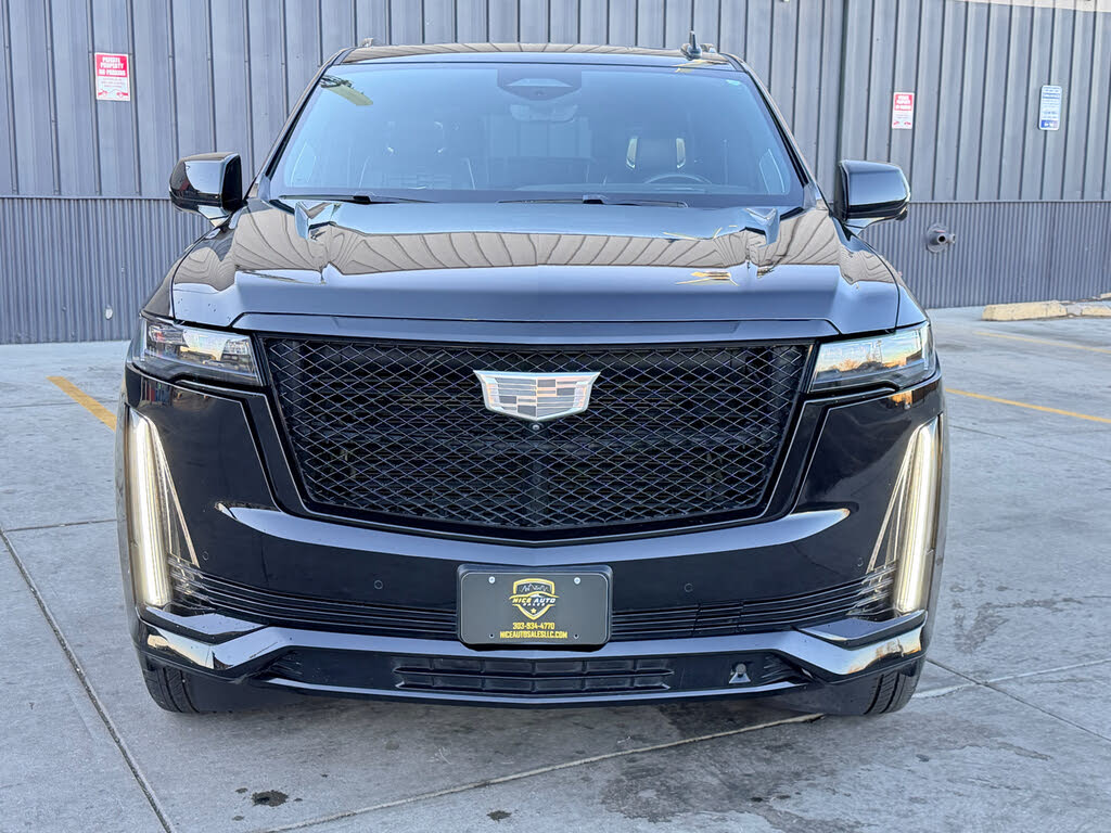 Premium SUV: 2022 Cadillac Escalade Sport Platinum
