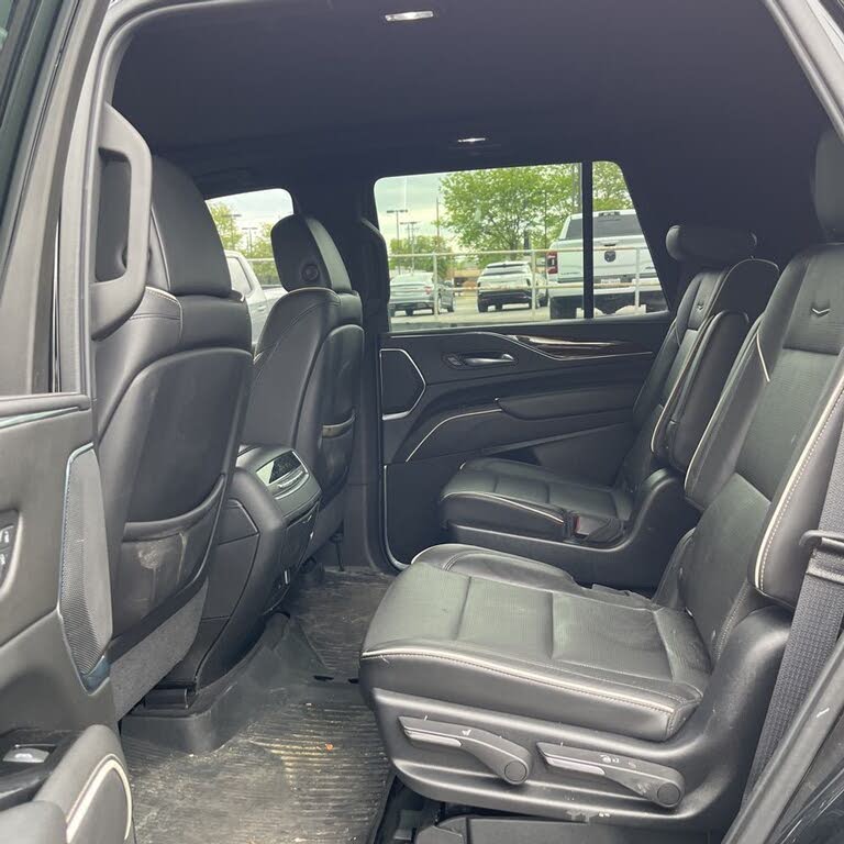 Luxury SUV : 2021 Cadillac Escalade Premium