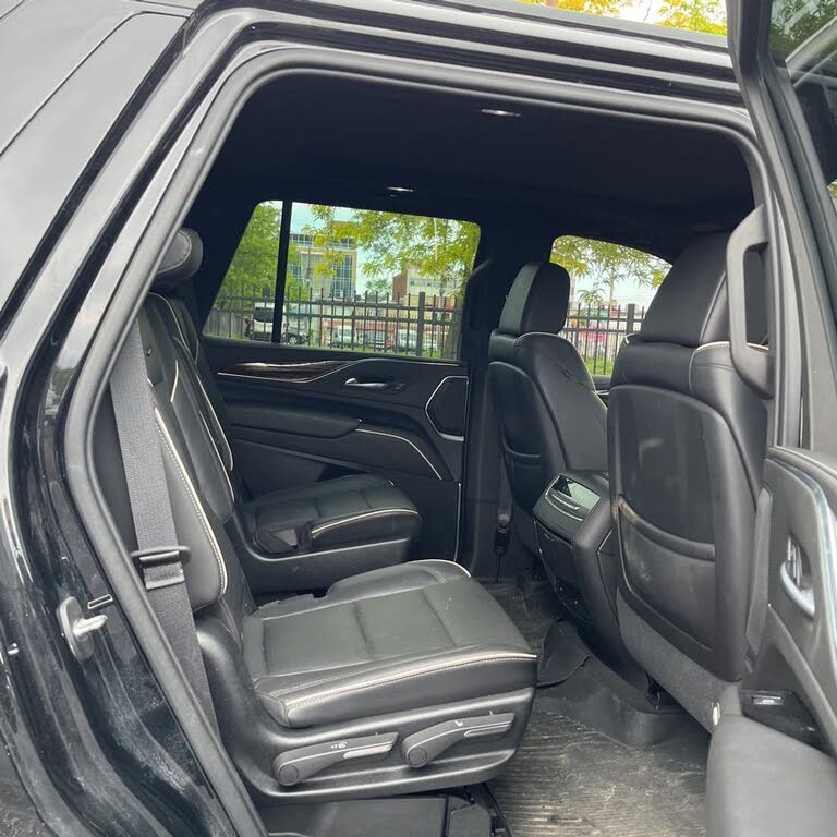 Luxury SUV : 2021 Cadillac Escalade Premium