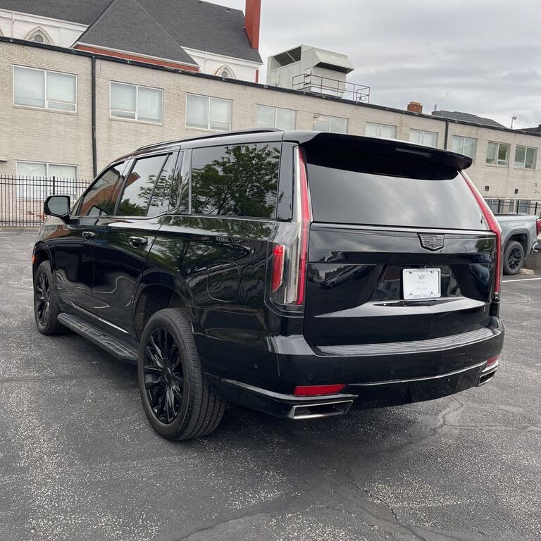 Luxury SUV : 2021 Cadillac Escalade Premium