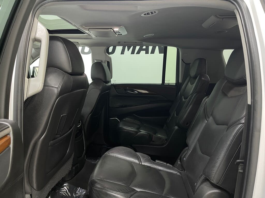2020 Cadillac Escalade ESV 4WD – Full-Size Luxury SUV