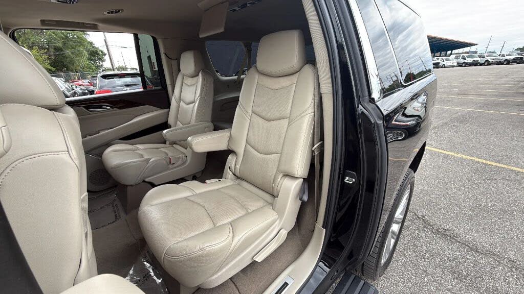 Well-Equipped 2017 Cadillac Escalade ESV Premium SUV