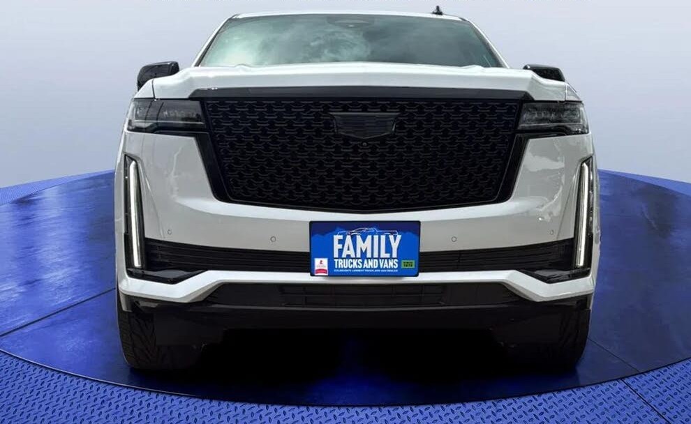 Premium V8 Performance – 2023 Cadillac Escalade 4WD SUV