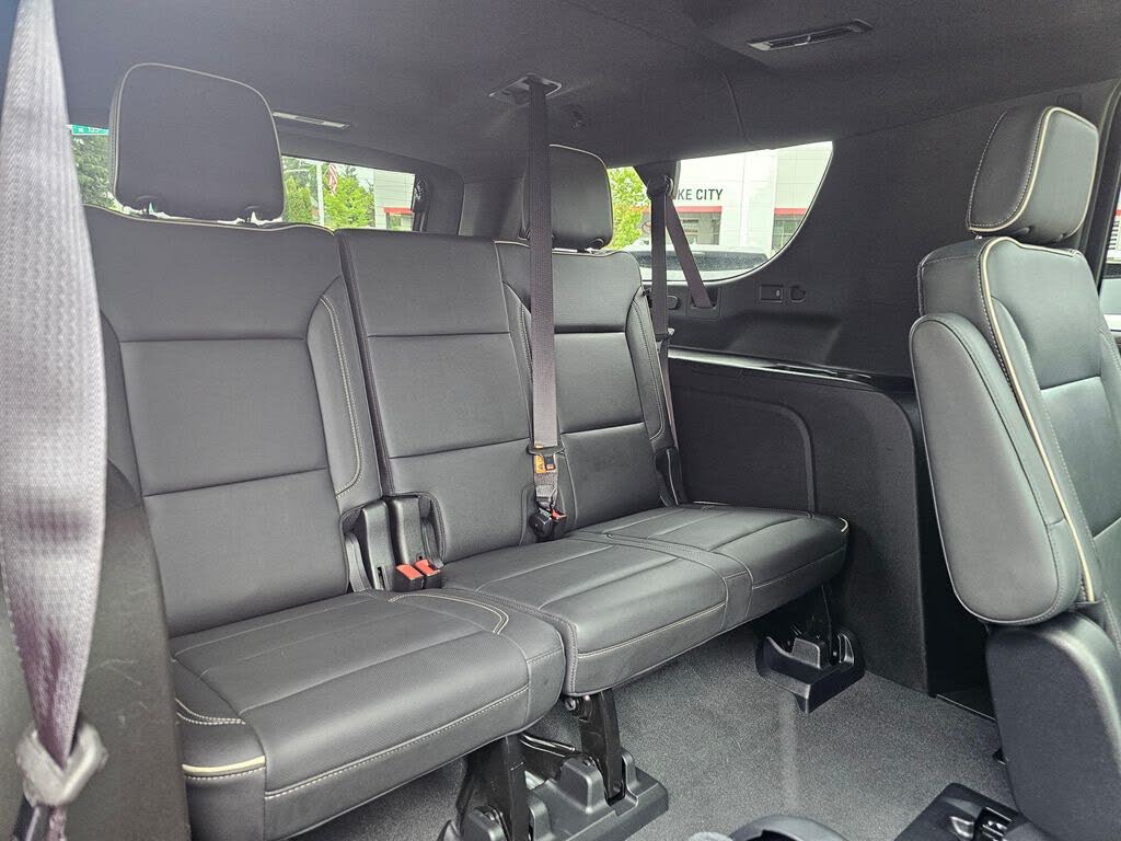 2021 Chevrolet Suburban Premier – Full-Size SUV