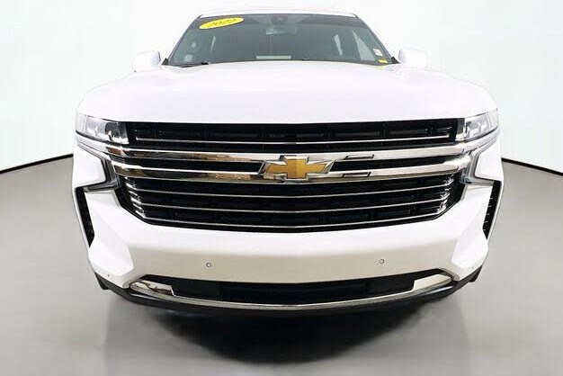 Premium SUV: 2022 Chevrolet Suburban LT 4WD