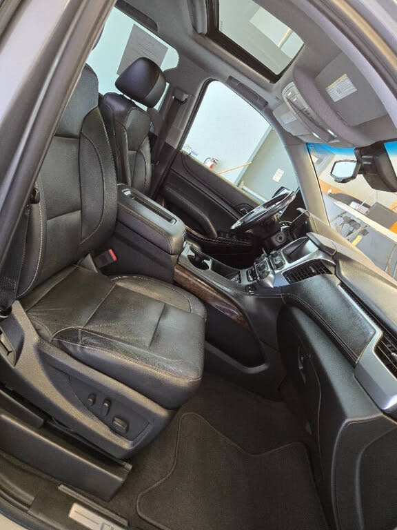 2020 Chevrolet Suburban 1500 LT 4WD – Spacious SUV