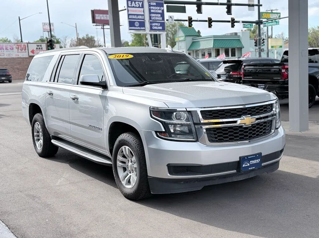 Premium SUV: 2019 Chevrolet Suburban 1500 LT 4WD