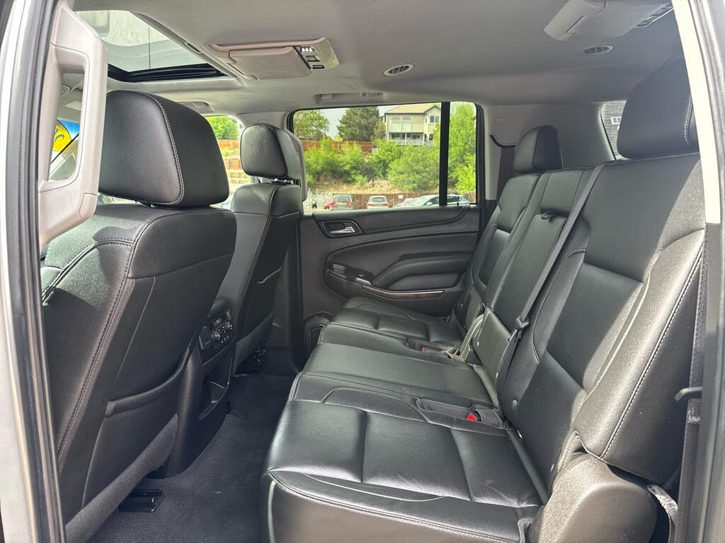 Premium SUV: 2019 Chevrolet Suburban LT 4WD