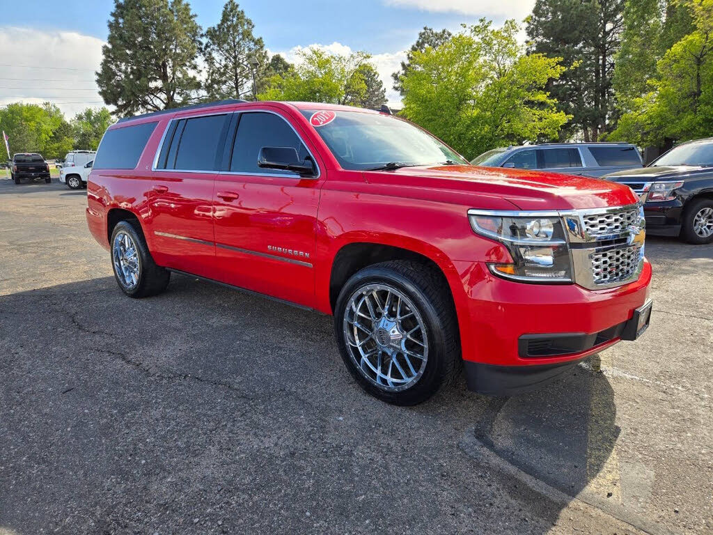 2017 Chevrolet Suburban LT 4WD – Full-Size SUV
