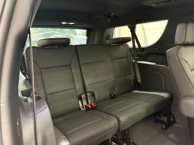2026 Chevrolet Suburban High Country 4WD – Luxury SUV