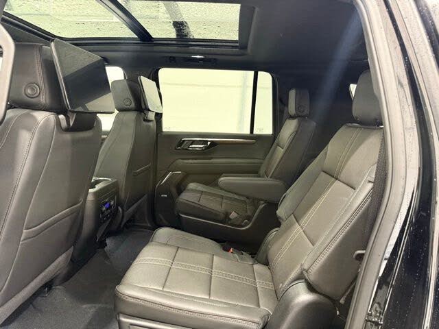 2026 Chevrolet Suburban High Country 4WD – Luxury SUV