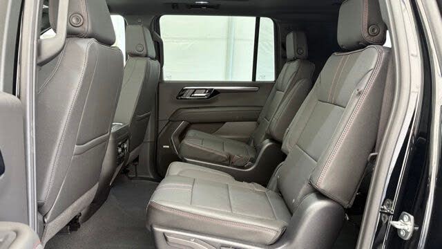 2026 Chevrolet Suburban RST 4WD – Diesel Luxury SUV
