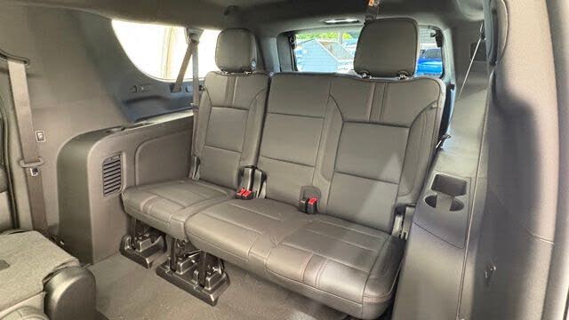 2026 Chevrolet Suburban RST 4WD – Diesel Luxury SUV