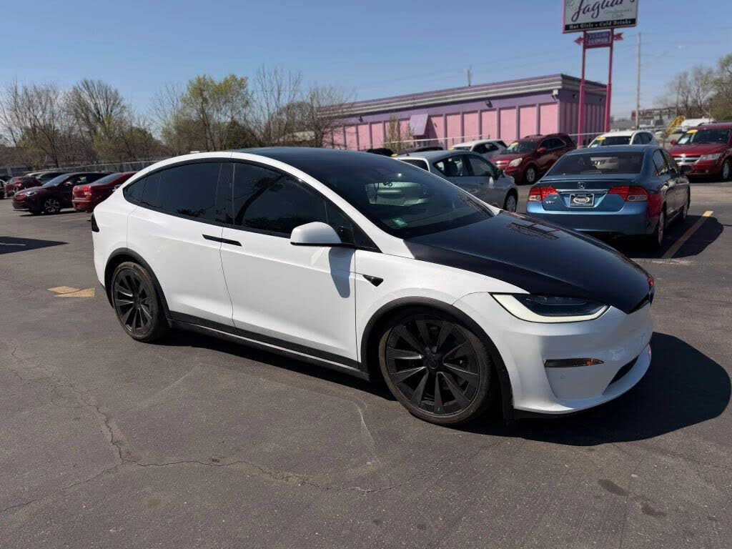 2022 Tesla Model X Plaid AWD – Electric Luxury SUV