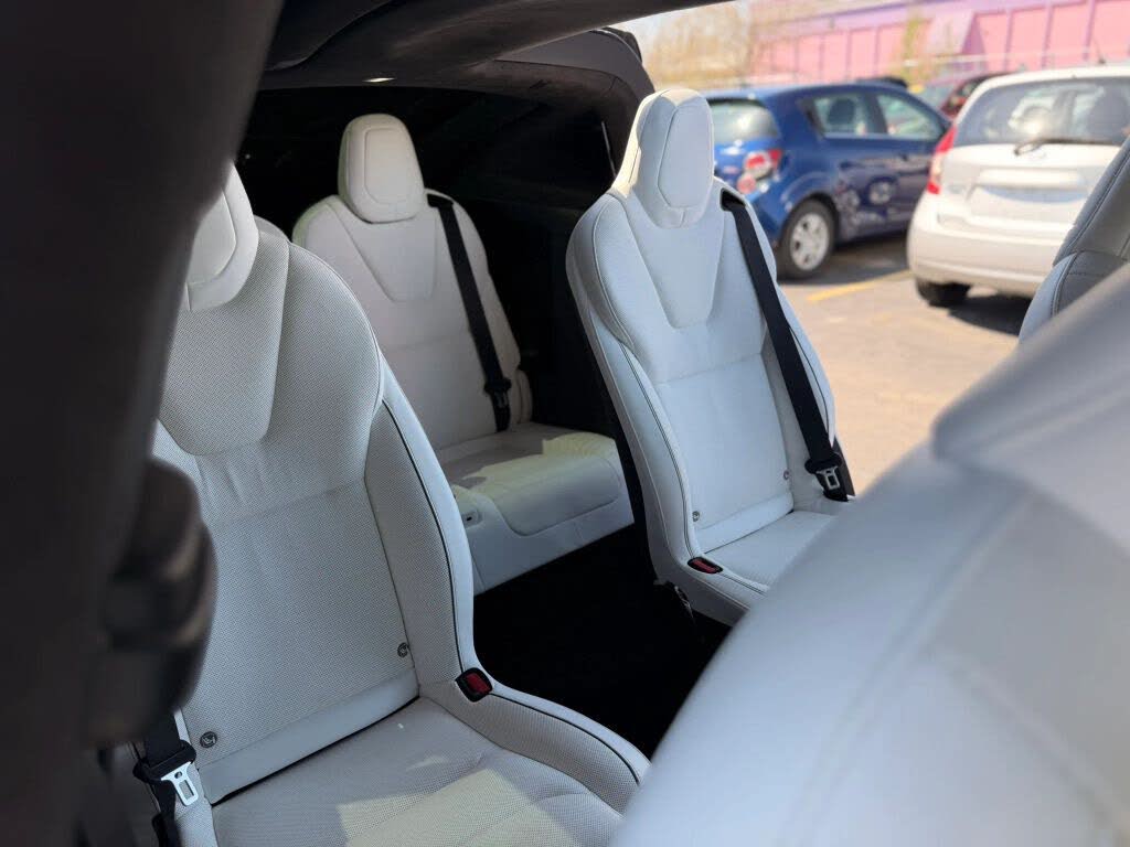 2022 Tesla Model X Plaid AWD – Electric Luxury SUV