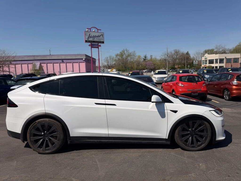 2022 Tesla Model X Plaid AWD – Electric Luxury SUV