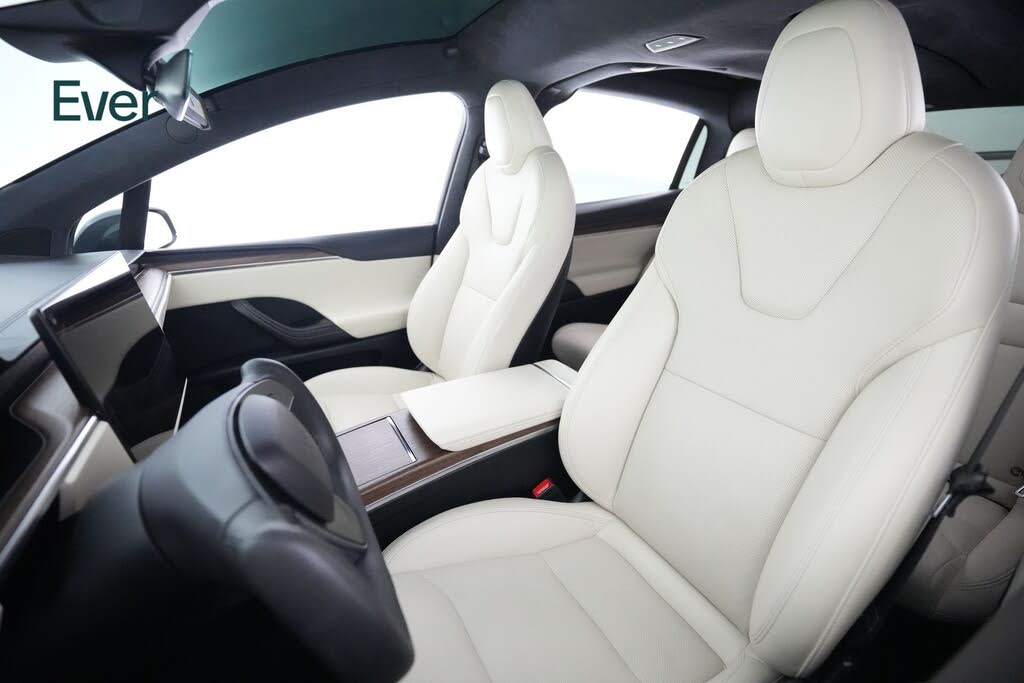 Well-Equipped 2023 Tesla Model X Standard Range SUV