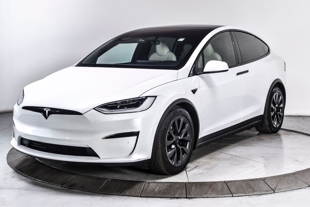2022 Tesla Model X AWD – Luxury Electric SUV