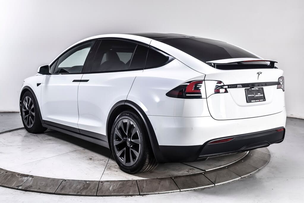 2022 Tesla Model X AWD – Luxury Electric SUV